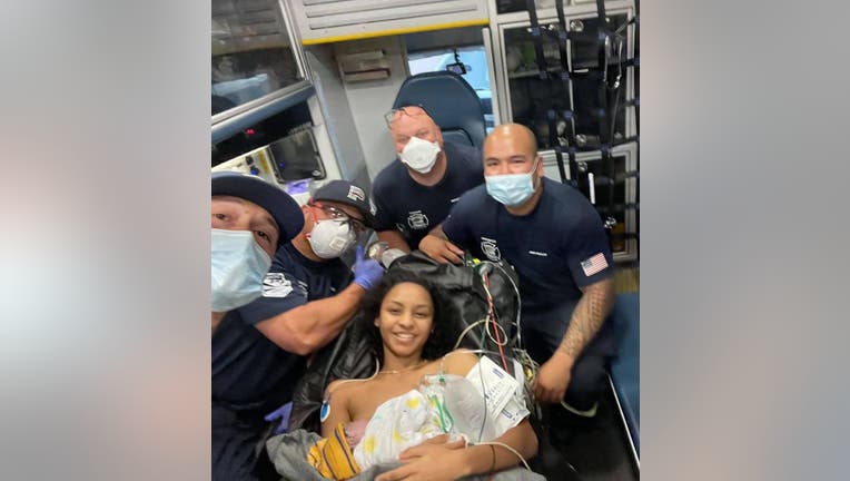 Peoria firefighters deliver baby