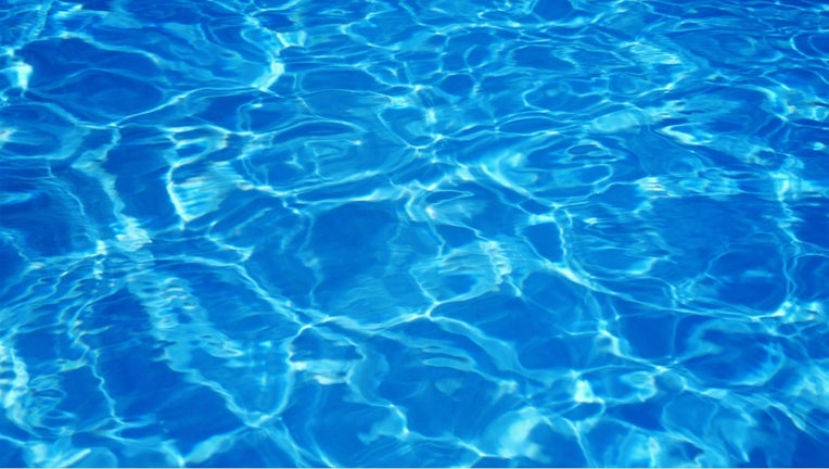 Swimming pool (file)