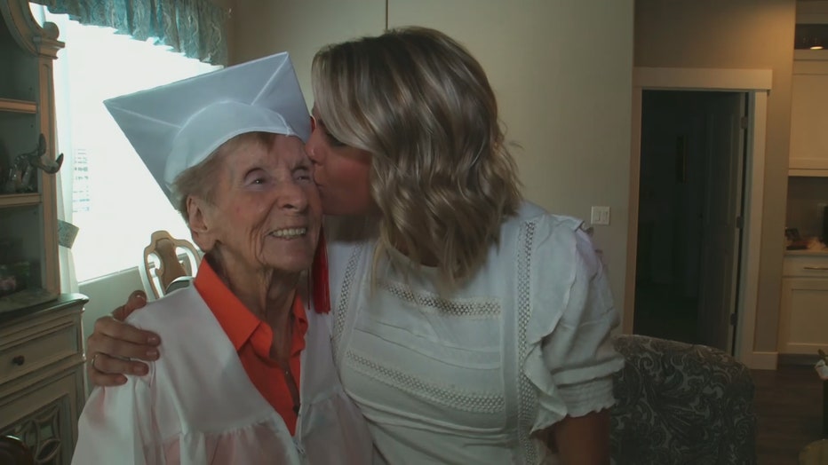 91_YEAR_OLD_GRANDMA_GETS_HIGH_SCHOOL_DIPLOMA__ERIN_COX_PKG___Z9919570.mp4_.23_33_28_30.Still012.jpg