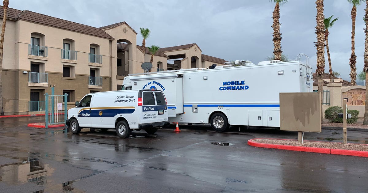 Man shot dead outside of Phoenix apartment after fight | FOX 10 Phoenix