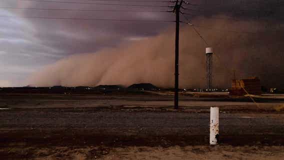 Dust storms in Maricopa, Pinal counties prompt calls to delay travel