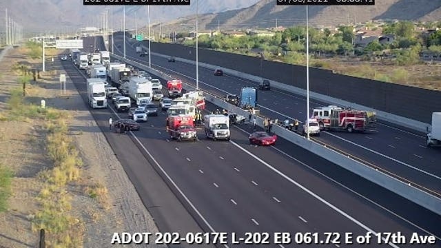 Loop 202 reopens at 17th Avenue in Phoenix after 4 injured in crash