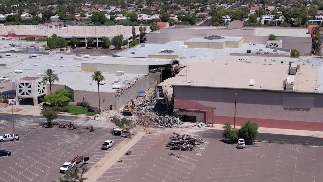 Demolition efforts begin at Paradise Valley Mall as redevelopment project moves forward