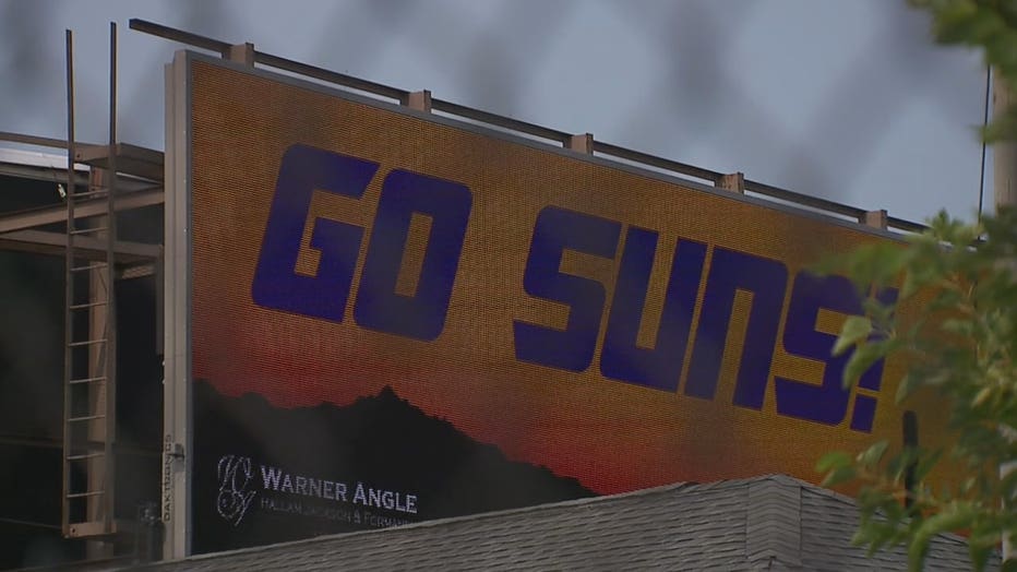 ASH-SUNS-BILLBOARD-10PM-PKG-7_19_WITI50fe_186_mp4_00.00.20.03.jpg