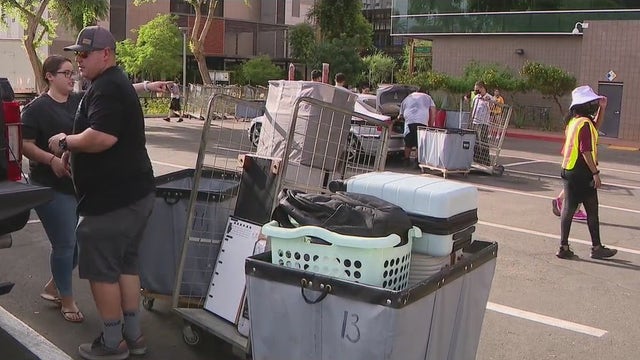 Students move into Arizona State University dorms ahead of new school year