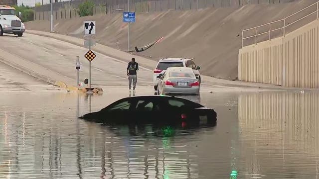 Thunderstorms cause flooding, damage across Phoenix area; flash flood watch issued
