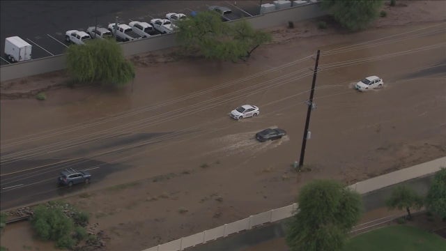 Monsoon weather brings flooding to Phoenix area