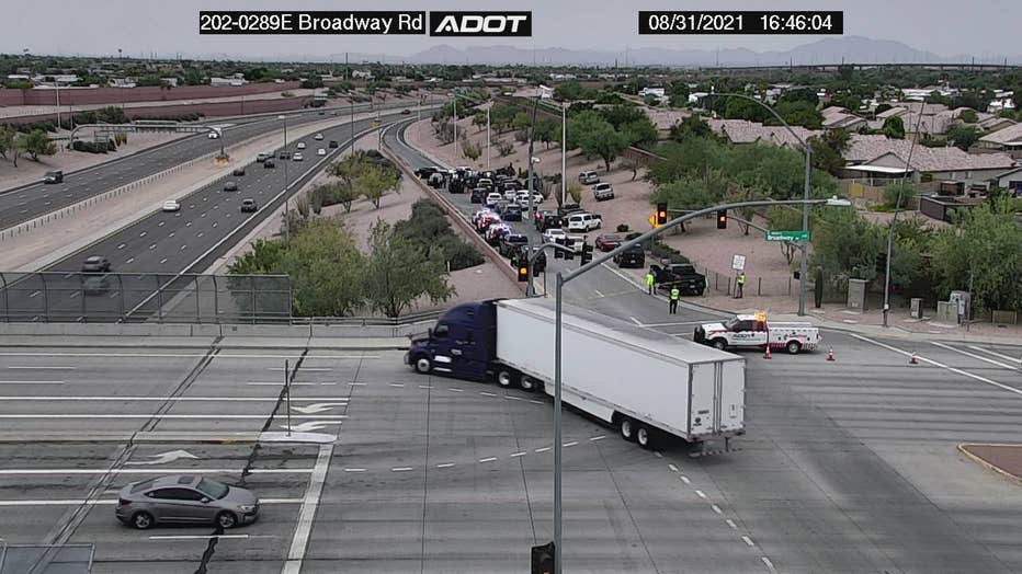 Mesa Police situation at Loop-202 and Broadway Road on Aug. 31. Photo courtesy of ADOT