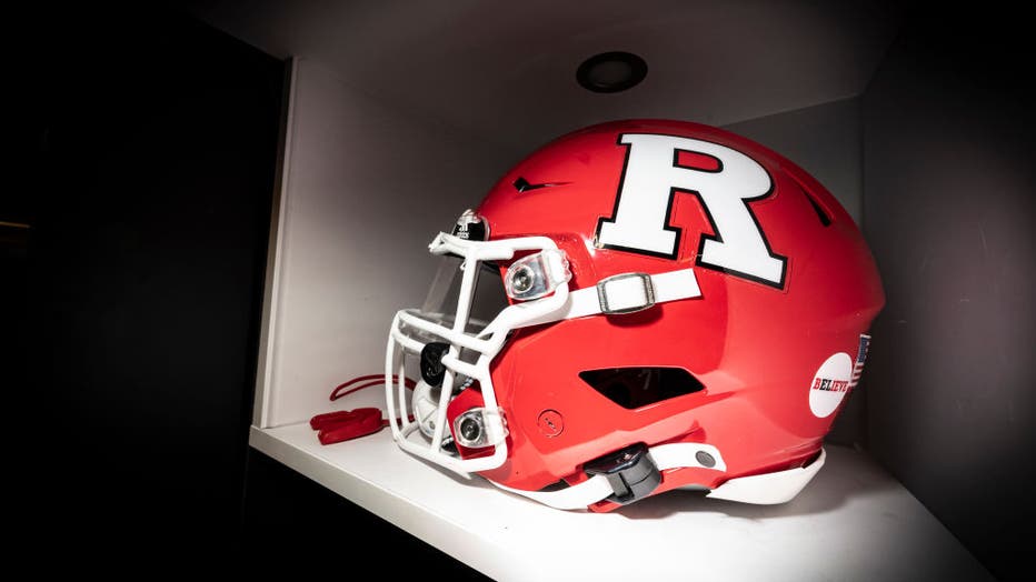 Rutgers football player to transfer over school's COVID-19 vaccine ...
