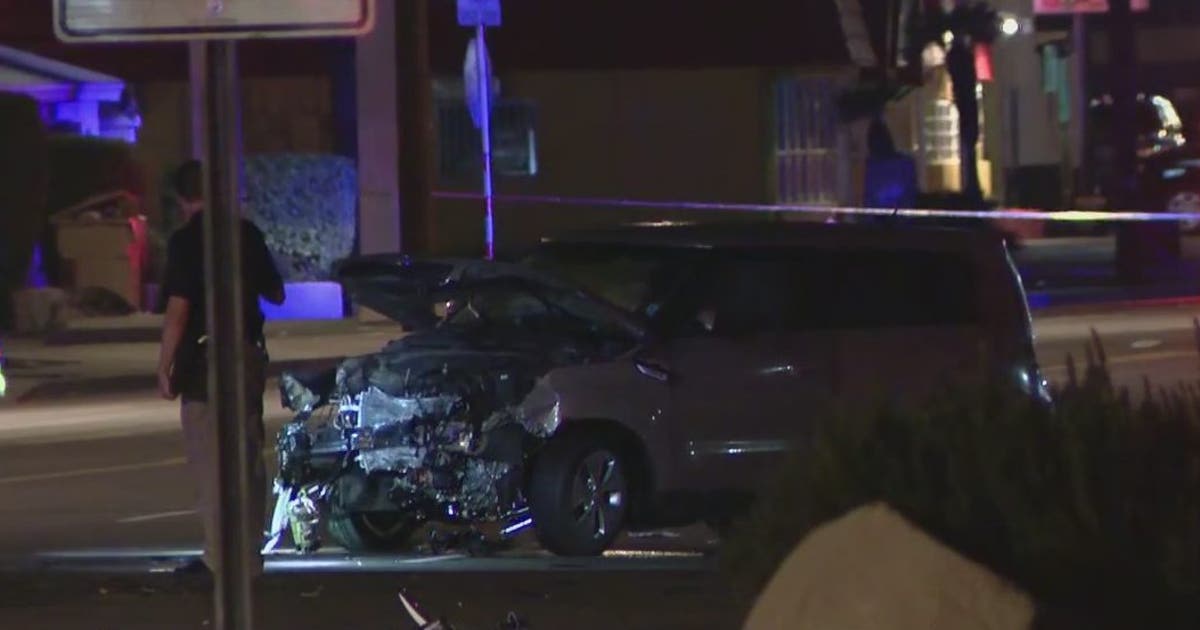 PD: Woman dead following 2-car crash in west Phoenix | FOX 10 Phoenix