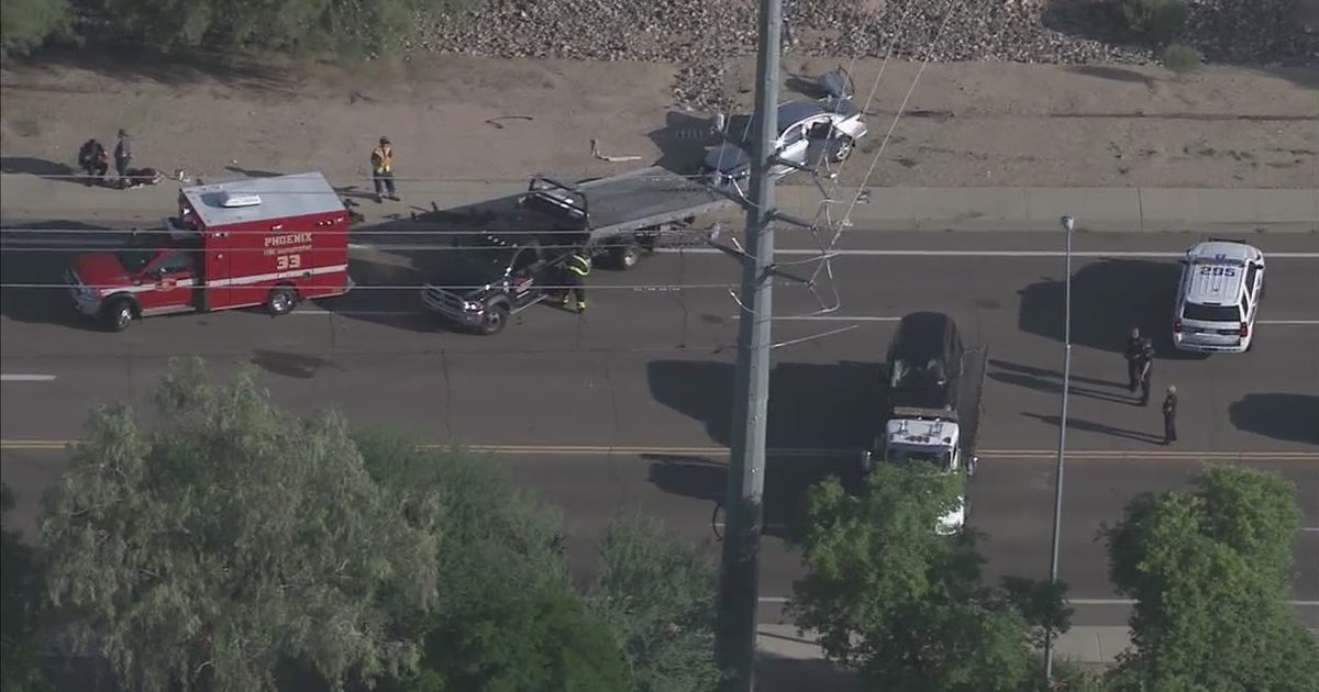 3 teens injured in multi-car crash at north Phoenix intersection | FOX ...