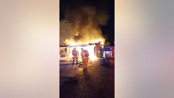 Neighbors save elderly man from west Phoenix house fire