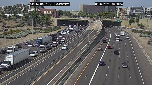 Two critically injured after I-10 crash in Phoenix