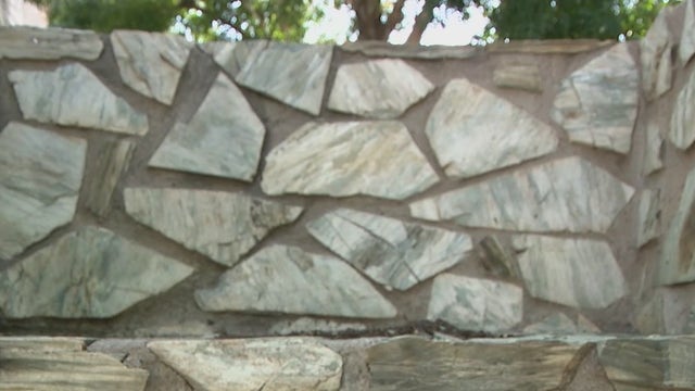 Bust of late Arizona Senator Carl Hayden stolen outside state capitol