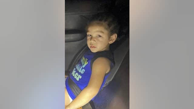 Police find guardian of toddler found wandering near Mesa medical center