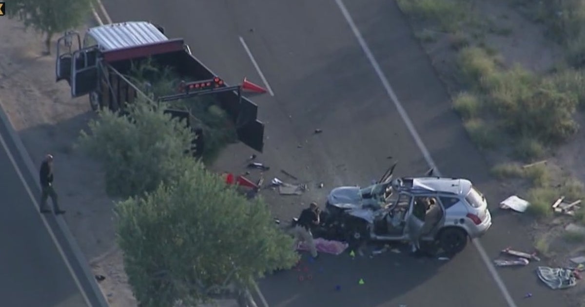 Worker killed, driver badly hurt in North Phoenix crash involving ...