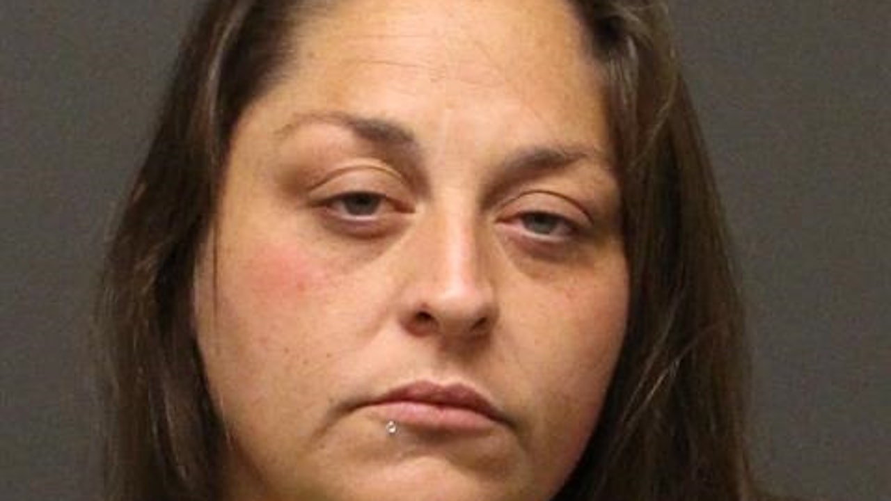 Kingman woman accused of hitting ex-boyfriend with her