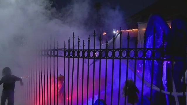 2 Gilbert homes showcase spooky, fun and different Halloween displays