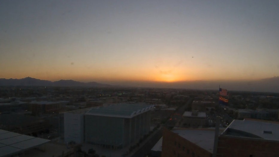 Dusty afternoon in Phoenix. Photo by NWS Phoenix