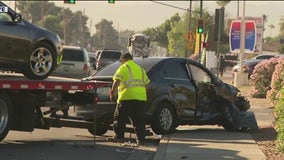 5 hospitalized, including 3 kids, in west Phoenix crash