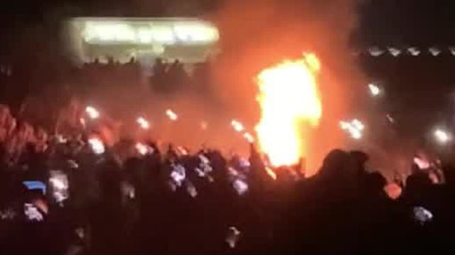 Fire breaks out at Slipknot concert held at Phoenix's Ak Chin Pavillion