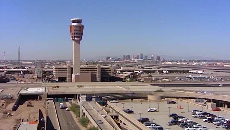 Man jumps out of the taxi of the Southwest Airlines plane at Phoenix’s Sky Harbor airport: airline