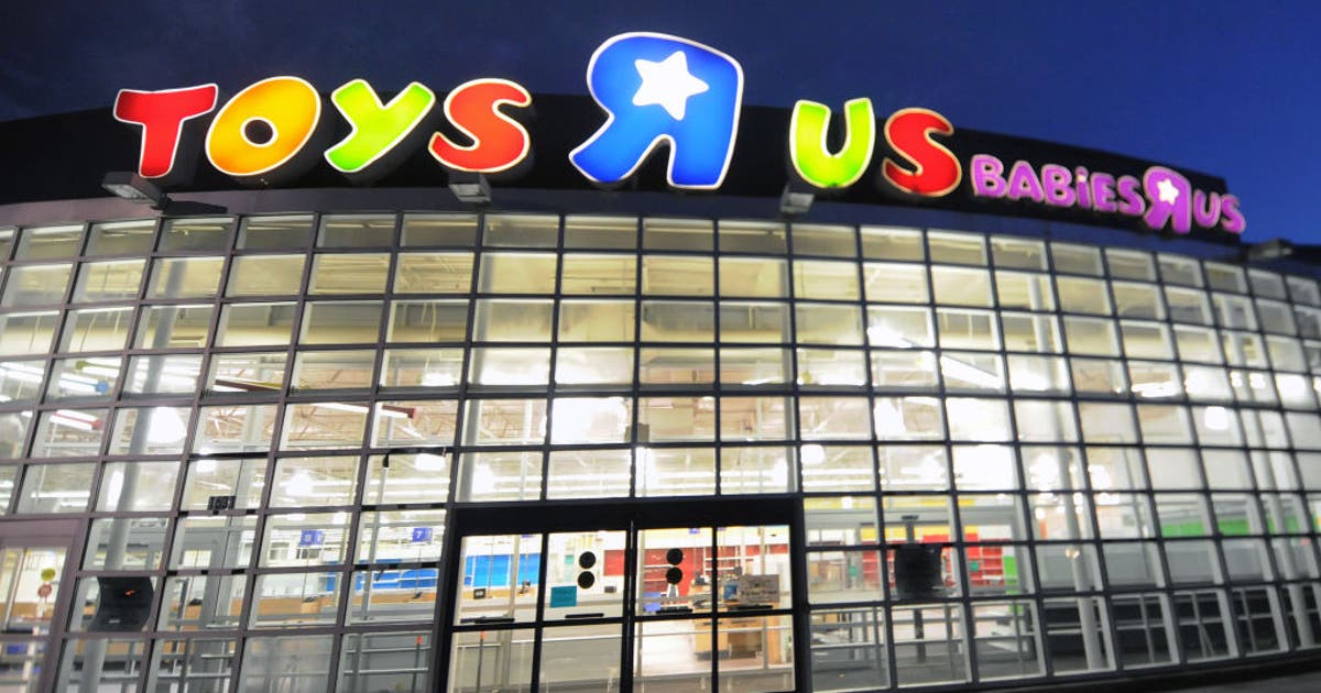 Toys R Us to open flagship store in New Jersey mall with 2-story slide ...