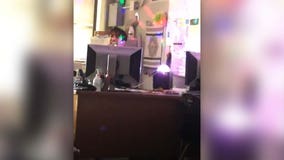 Texas substitute teacher brings karaoke machine to class, sings