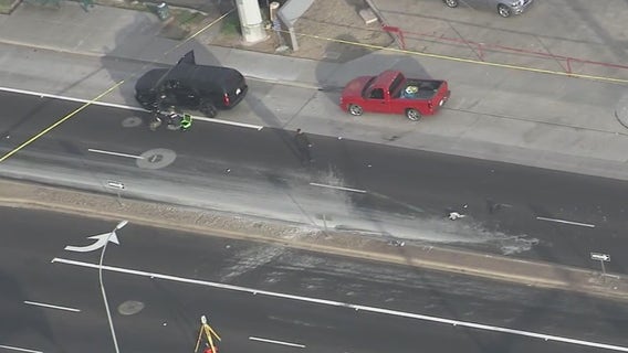 Major Glendale intersection closed after car hits pedestrian