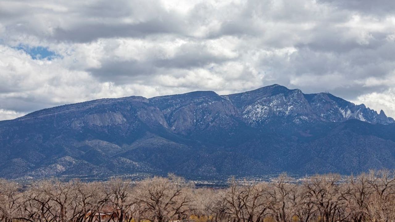 All 21 stranded on Sandia Peak Tramway in New Mexico rescued