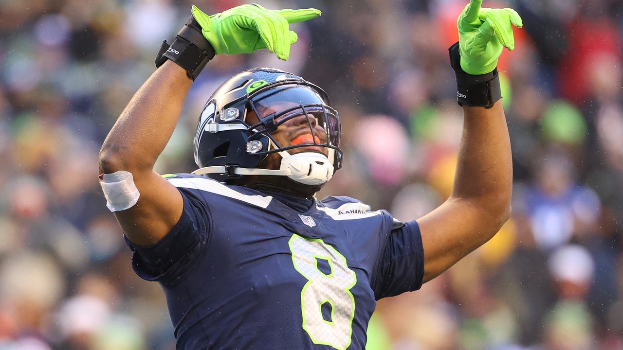 Five Things To Know About Seahawks DE Carlos Dunlap II