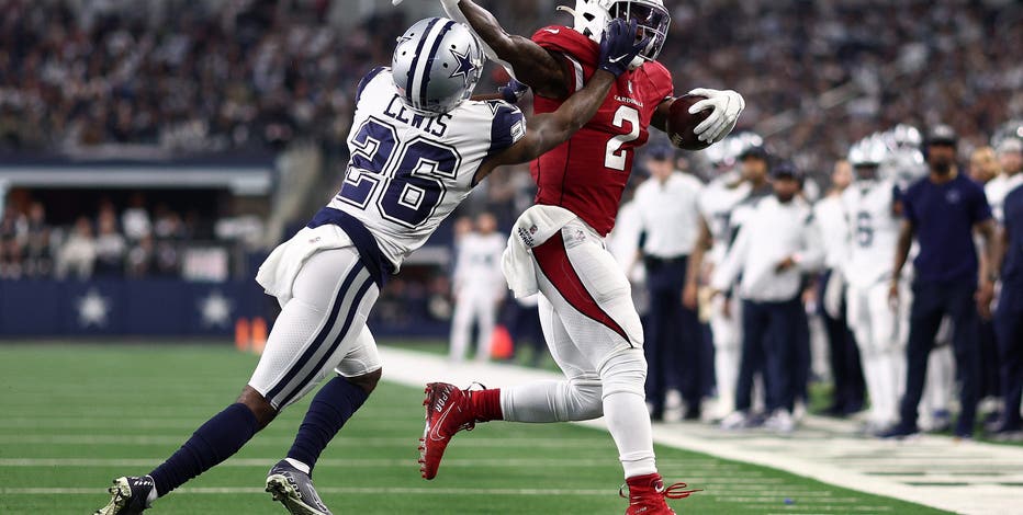 Murray leads Cardinals to 38-10 win over Dallas Cowboys