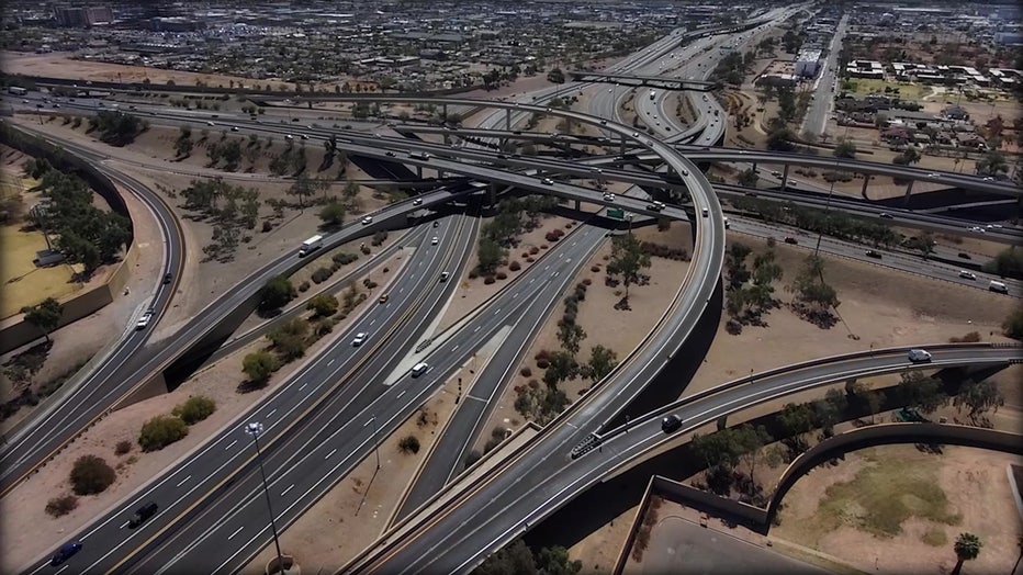 Two freeways intersect in the Phoenix area.