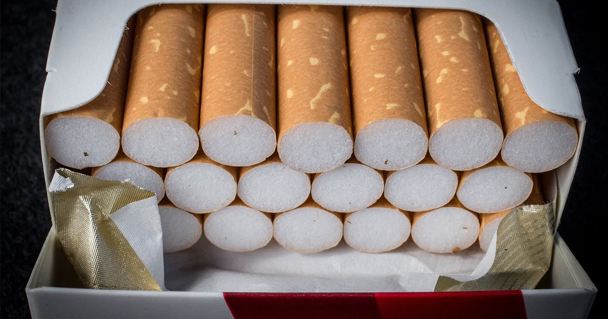 10 cigarettes per day Carlos Prates says he smokes 10-15 cigarettes a day 🚬🤓