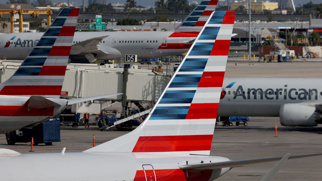 American Airlines To Resume Alcohol Sales On Certain Flights In April