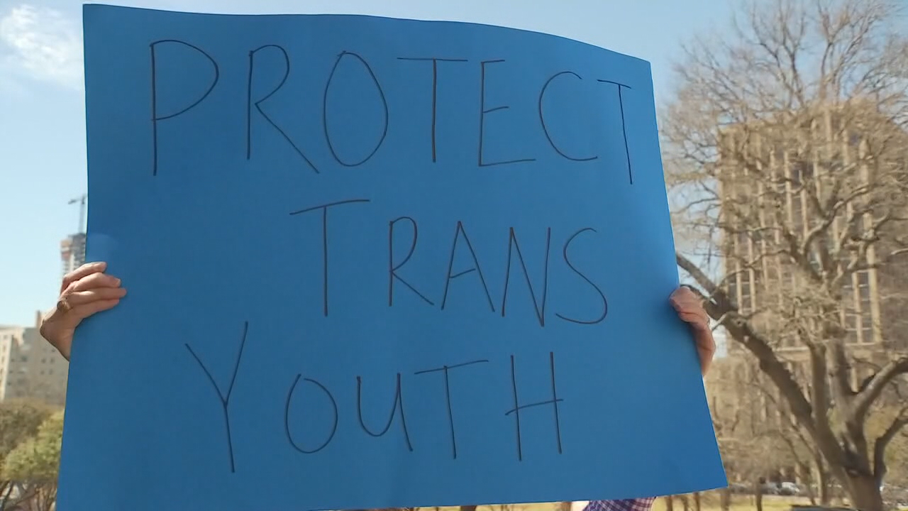 Texas judge blocks investigations into parents of trans children - Vimarsana News