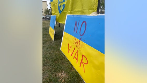 Art sale in Phoenix held to benefit war in Ukraine: 'I'm happy to do what I can do'