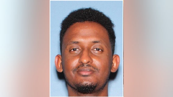 Man arrested, accused of stealing money and identity of others, Surprise Police officials say