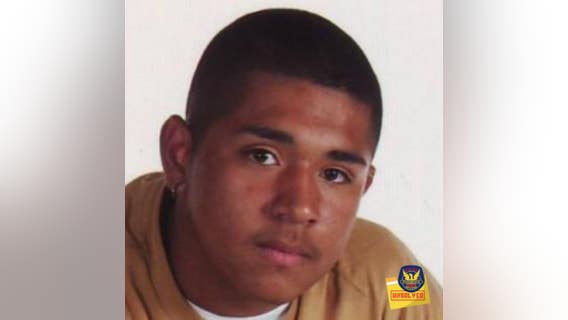 Suspect who killed Phoenix teen in 2007 still on the loose as police ask for public's help