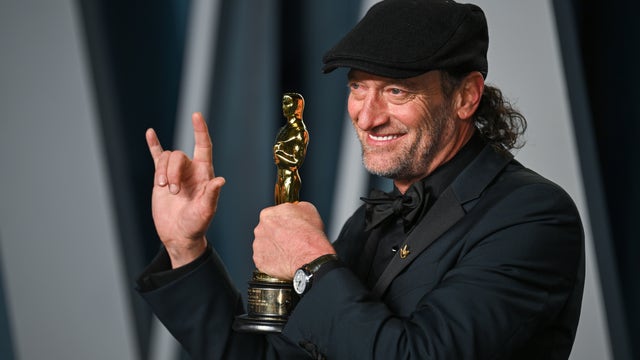 Phoenix area native wins Oscar for his role in CODA: 'This is for the Deaf community'