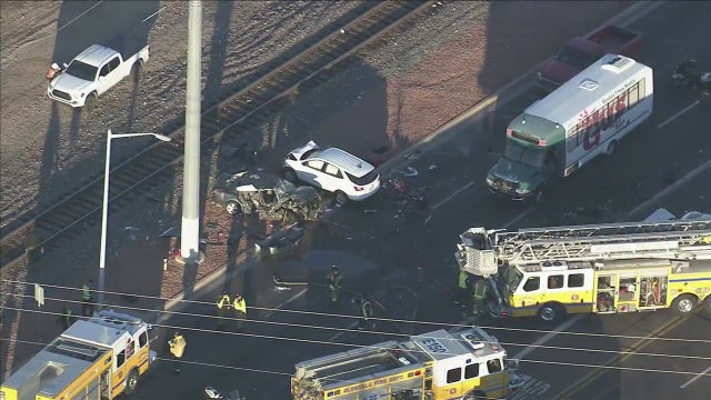 Woman killed, motorcyclist critically injured in 4-vehicle crash in Glendale