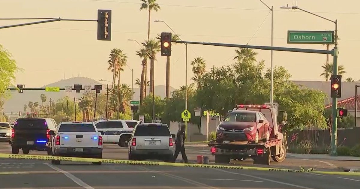 Driver wanted in Phoenix hit-and-run crash that hurt 4 people | FOX 10 ...