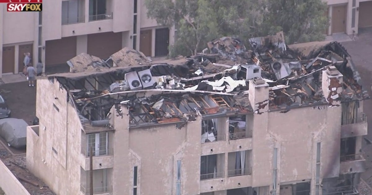 Multiple people displaced following apartment fire in Mesa | FOX 10 Phoenix