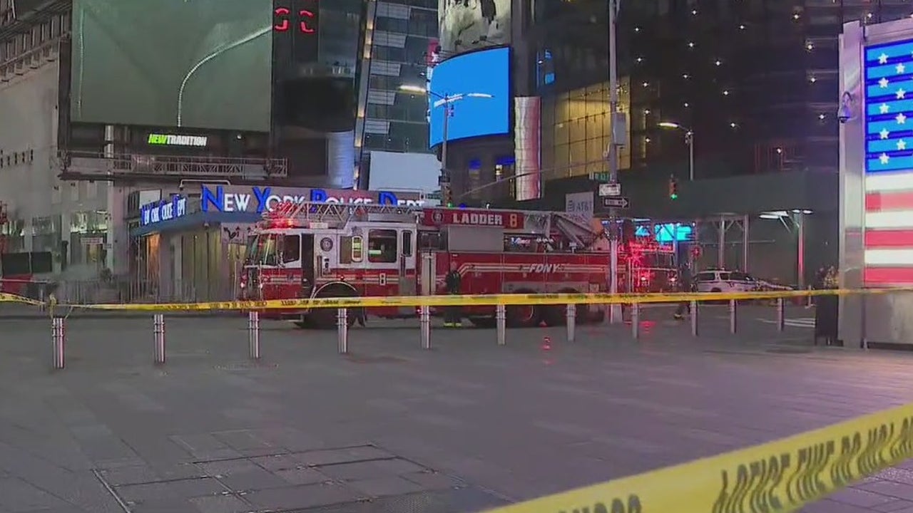 Times Square manhole explosion cause panic - Vimarsana News
