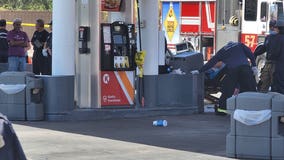 Vehicle flees from car accident, crashes again in south Phoenix Circle K parking lot; 4 injured