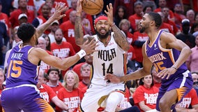 Ingram, Pelicans overwhelm Booker-less Suns to tie series