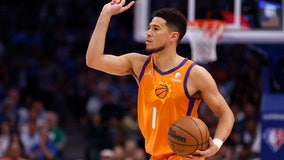 Doncic, Mavs beat foul-plagued Paul, Suns to even series 2-2