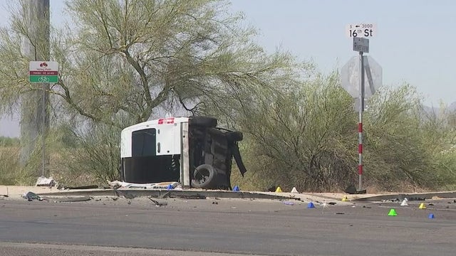Woman killed in crash near Phoenix Sky Harbor Airport
