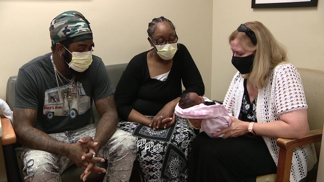 Saving lives: Arizona woman thanks nurses for helping to save her life, as well as her baby's