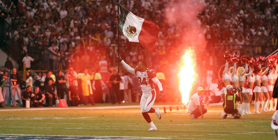 Arizona Cardinals will play a regular season game at Estadio